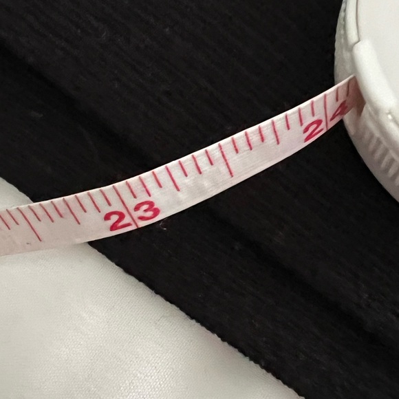 H&M black sweater - Picture 3 of 9